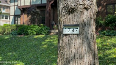1747 Spring Dr-104