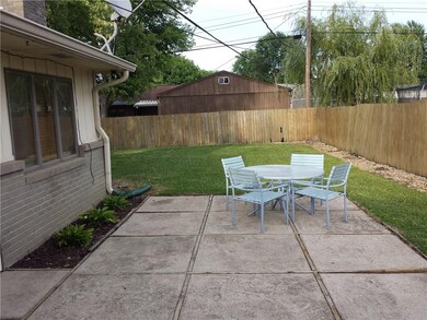 Great outdoor patio space in the back yard