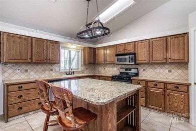 1403 Lois Ln, Nampa, ID 83686 - photo 6