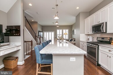 1602 Rampart Mews, Baltimore, MD 21230 - photo 3