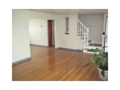Entry/Foyer.