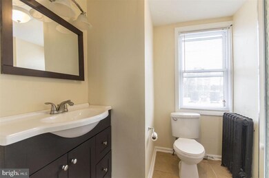 21 E Lancaster Ave unit 3, Ardmore, PA 19003 - photo 5