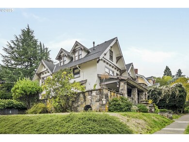 2566 NW Lovejoy St unit 6, Portland, OR 97210 - photo 3