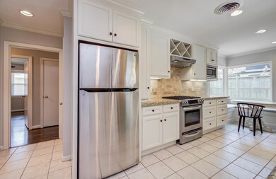 Rare WALK IN PANTRY - hard to find in the ranch st