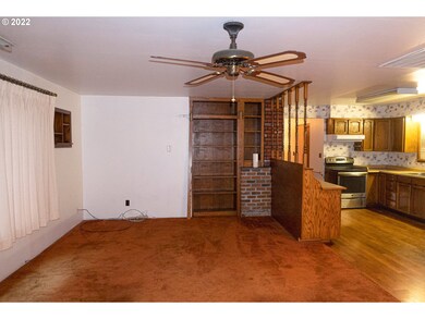 377 Northside Rd, Sutherlin, OR 97479 - photo 6