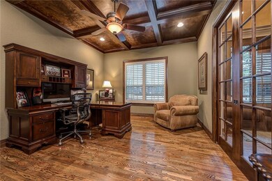  
6082 S Pack Ln, Rogers, AR 72758