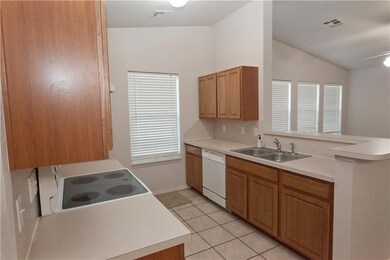 9120 Snowberry Dr, Oklahoma City, OK 73165 - photo 7