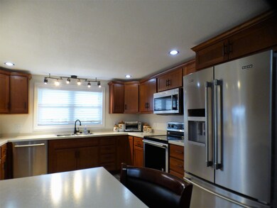 207 W Main St, Odon, IN 47562 - photo 2