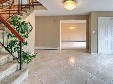 004_FOYER