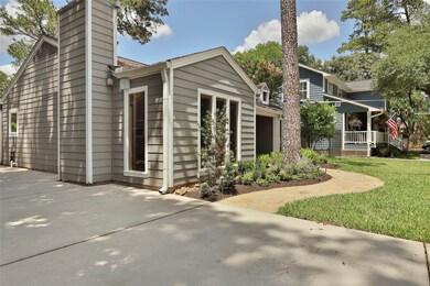 1070 W 42nd St, Houston, TX 77018 - photo 4