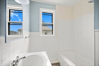 76 Westfield Rd unit 2, Holyoke, MA 01040 - photo 4