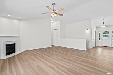 6200 Wind Tree Rd, Springfield, IL 62712 - photo 6