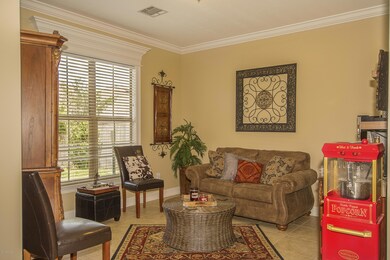 14_Sitting Room