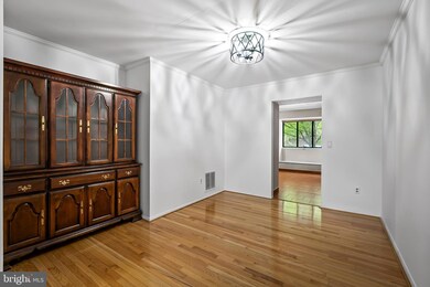 2147 Chapel Valley Ln, Lutherville Timonium, MD 21093 - photo 7