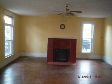 310 W Main St, Thorntown, IN 46071 - photo 2