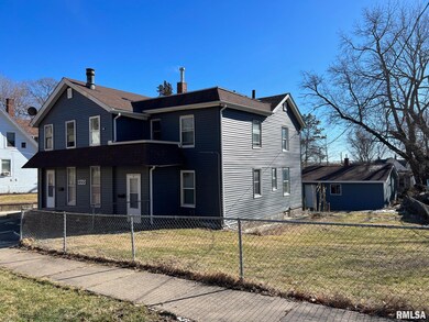 1335 E 9th St, Davenport, IA 52803 - photo 2
