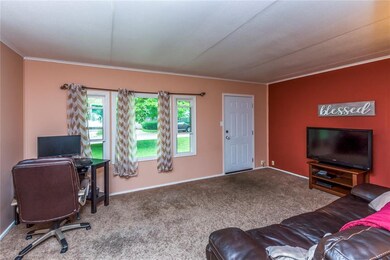 626 Knoll St SE, Cedar Rapids, IA 52403 - photo 4