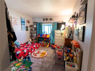 911 Fernwood St unit 913, Emmaus, PA 18049 - photo 6