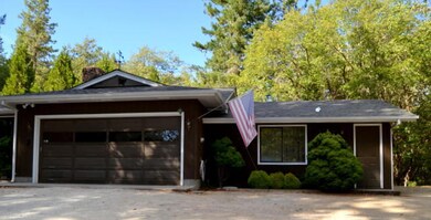 260 Honeycutt Dr, Grants Pass, OR 97526 - photo 2