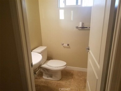 14725 Forest Edge Dr, Sylmar, CA 91342 - photo 6