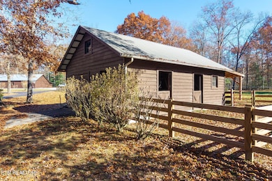 345 Myra Dr, Crossville, TN 38572 - photo 5