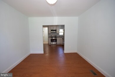 2738 Ellicott Dr, Baltimore, MD 21216 - photo 4