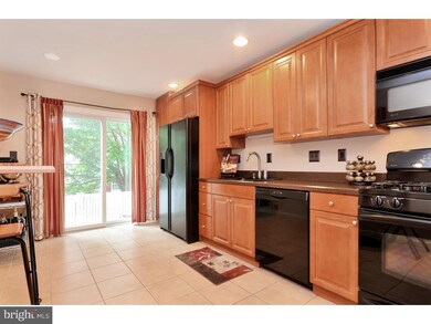 4 Cameo Ct, Franklin Park, NJ 08823 - photo 3