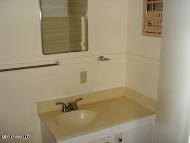 5301 Ridgewood Rd, Jackson, MS 39211 - photo 7