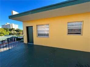 1975 NE 135th St unit 3R, North Miami, FL 33181 - photo 4