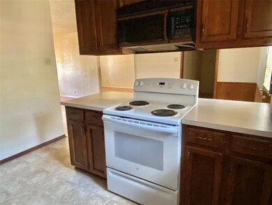 2308 Jodi Ln, Gainesville, TX 76240 - photo 5