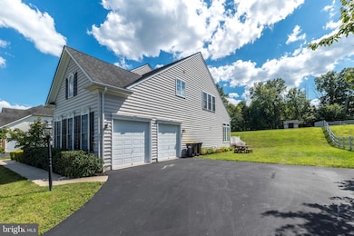 1813 Sycamore Dr, Quakertown, PA 18951 - photo 3