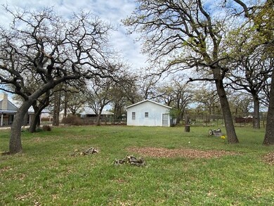 1108 N Cherry St, Fredericksburg, TX 78624 - photo 5
