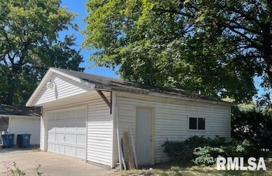 2225 S 6th St, Springfield, IL 62703 - photo 4