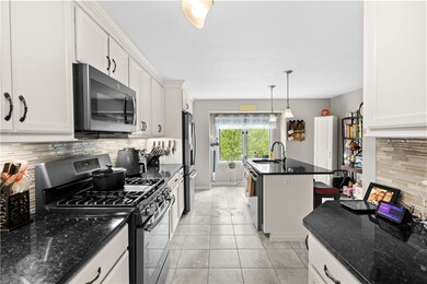 31 Waterview Dr unit B, Smithfield, RI 02917 - photo 5