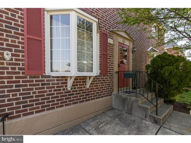 213 Evergreen Ave, Folsom, PA 19033 - photo 2