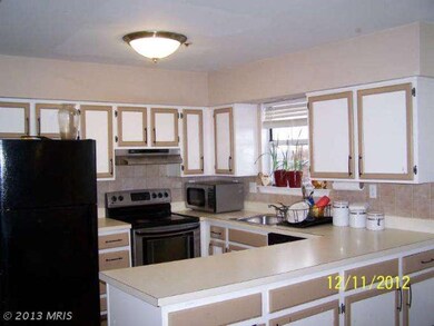 1620 Willowwood Ct, Hyattsville, MD 20785 - photo 2