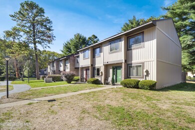 004-5-briarwood-terrace-albany-ny-usa-03