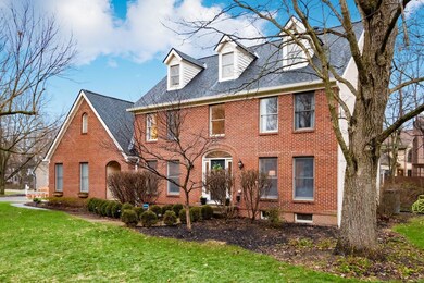 [003] 1310 Harrison Pond Dr, Ne