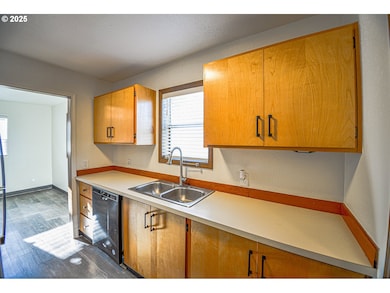 47323 Fire Station Aly, Clatskanie, OR 97016 - photo 7