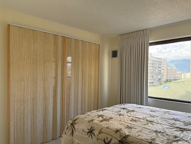 The Four Paddles unit 911, Honolulu, HI 96815 - photo 5