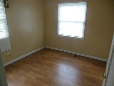 8-BEDROOM 1