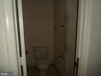 7805 Suiter Way, Hyattsville, MD 20785 - photo 3