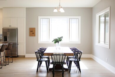 Drake breakfast room