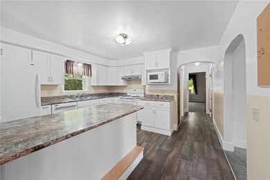 106 Pelletier Ave, Woonsocket, RI 02895 - photo 6