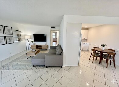 This picture has AI virtual staging.