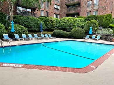 1002 Paradise Rd unit PHQ, Swampscott, MA 01907 - photo 4