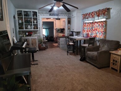 812 E 6th Ave, Hutchinson, KS 67501 - photo 2