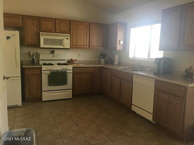 10681 N Shore Cliff Dr, Tucson, AZ 85737 - photo 6