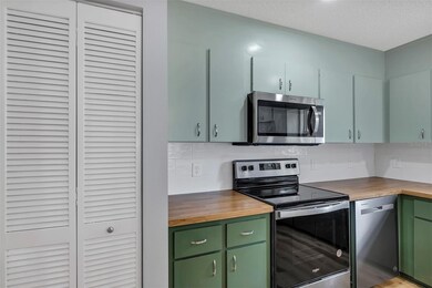 9755 SW 94th Terrace unit C, Ocala, FL 34481 - photo 4