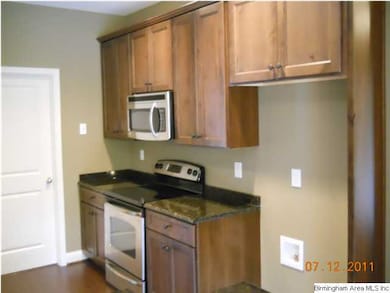 KITCHEN PROVIDES STAINLESS APPLIANCES: BUILT IN MI